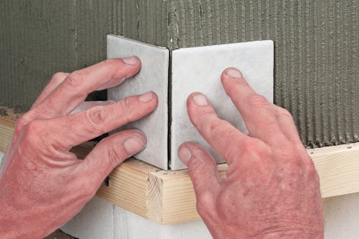 Fliser på hjørner Opsætning af fliser